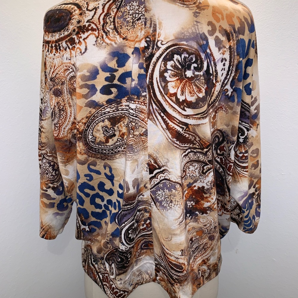Beautiful shirt - Picture 7 of 8